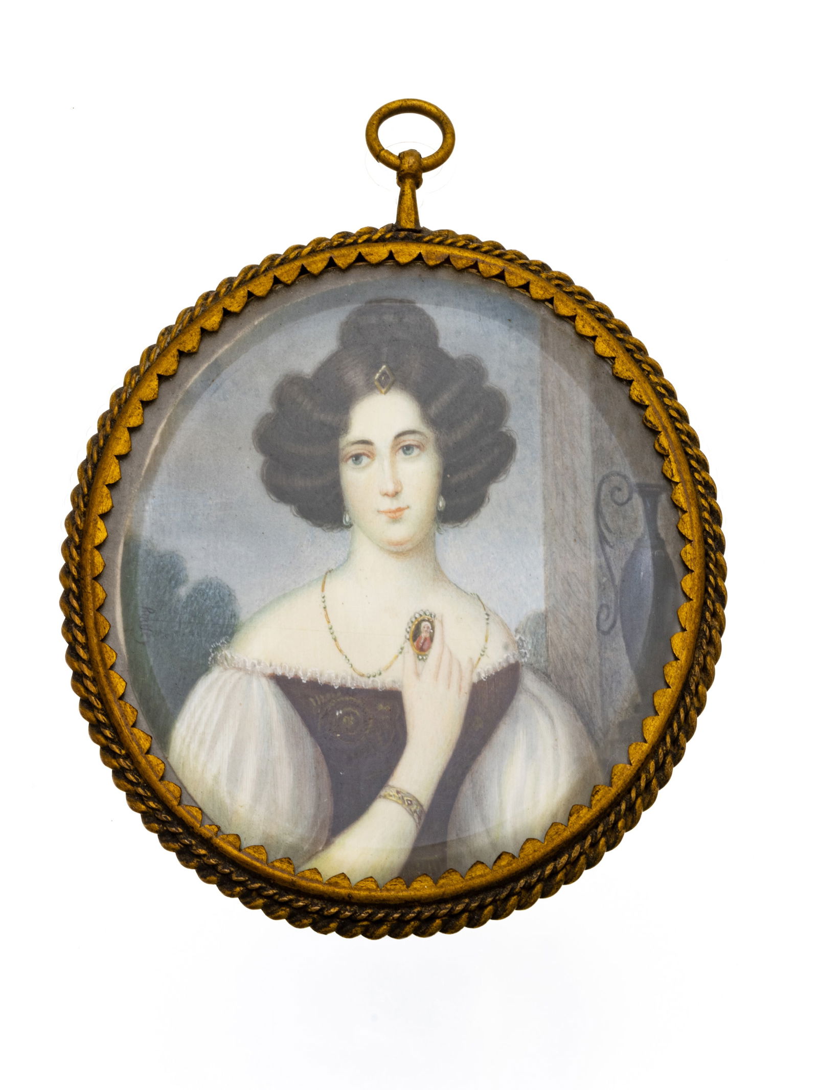 American Miniature Watercolor Painting, Ca. 18th.c., Lady Holding Locket, Dia. 2.7": American Miniature Watercolor Painting, Ca. 18th.c., Lady Holding Locket, Dia. 2.7" | Interesting hair fashion. Narrow gilt frame. Beveled glass. Provenance: From the Estate of Prominent Collector, Le