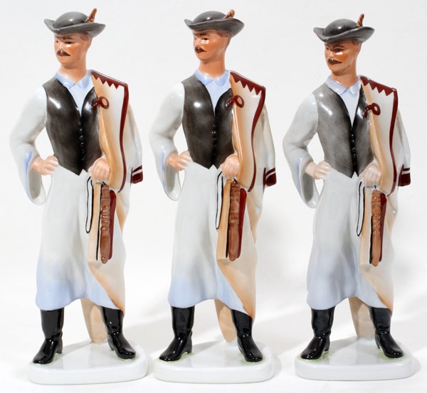 AQUINCUM HUNGARIAN PORCELAIN HORSEMAN, THREE,: AQUINCUM HUNGARIAN PORCELAIN HORSEMAN, THREE, H 11":From the Estate of Mary Grace Pribanyec, Lincoln par From the Estate of Mary Grace Pribanyec, Lincoln Park, Mi.