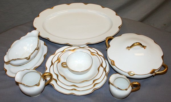 FRENCH LIMOGES PORCELAIN DINNER SERVICE,201 PCS: FRENCH LIMOGES PORCELAIN DINNER SERVICE, 'SILVER ANNIVERSARY' PATTERN, 201 PCS.:includes: 22 dinner plates, 9 3/4" Dia; 18 luncheon plates, 8 1/2"; 17 salad plates, 7 1/2" Dia; 25 bread and butter pla