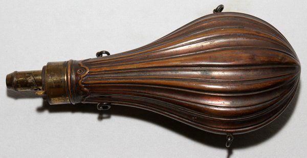 G. & J. W. HAWKSLEY COPPER & BRASS POWDER FLASK: G. & J. W. HAWKSLEY COPPER & BRASS POWDER FLASK, SHEFFIELD, 19TH C., L 9 3/4":Stamped at the rim "G. & J. W. Hawksley", of Sheffield, England, circa 1830-70.