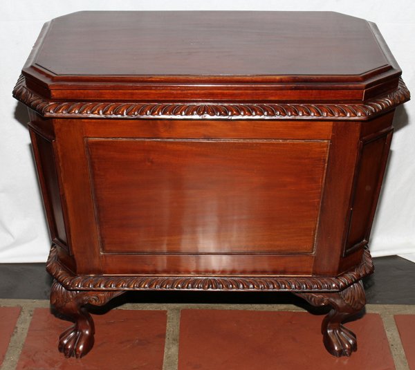 ENGLISH MAHOGANY CELLARETTE, H 24", W 28", D 17: ENGLISH MAHOGANY CELLARETTE, H 24", W 28", D 17":Rectangular shape with canted corners, hinged lid, gadrooned rims, raised on paw feet.