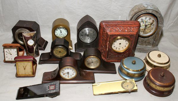 VINTAGE MANTEL, TRAVEL, BOUDOIR & AUTOMOBILE CL: VINTAGE MANTEL, TRAVEL, BOUDOIR & AUTOMOBILE CLOCKS (15), H 3"-10":Including Seth Thomas, United, 1 Phinney-Walker automobile mirror clock, L.7", 1 Phinney-Walker travel clock, and others, as well as