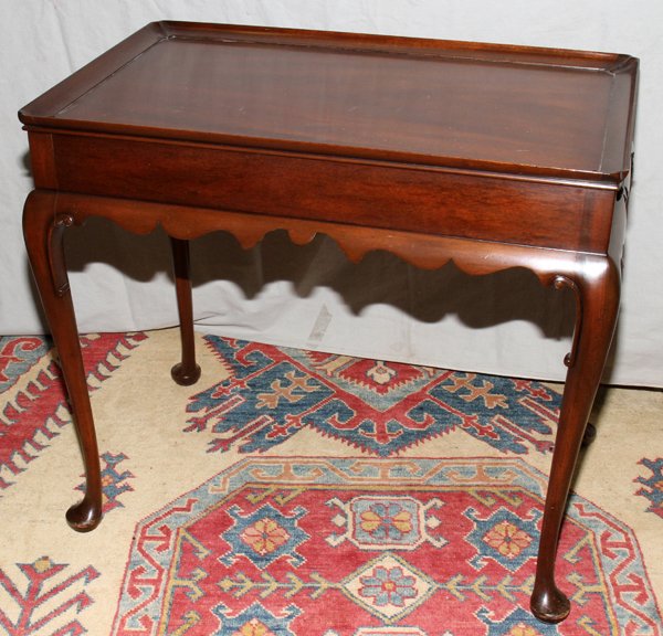 KITTINGER QUEEN ANNE STYLE MAHOGANY TEA TABLE: KITTINGER QUEEN ANNE STYLE MAHOGANY TEA TABLE, H 26", L 29":Featuring slides at each end. H 26 1/2", L 29 1/4", D 18"