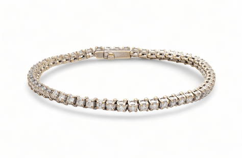 18kt White Gold & Diamond Tennis Bracelet, L 7" 12g: 18kt White Gold & Diamond Tennis Bracelet, L 7" 12g | Hallmarked '18K' to the clasp. Total weight: 12 grams. Provenance: Property of a Rochester Hills, MI private collector.