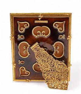 Jay Strongwater (American, B. 1960) Picture Frame, H 10.5" W 8.5": Jay Strongwater (American, B. 1960) Picture Frame, H 10.5" W 8.5" | Easel style frame. Provenance: From the Collection of Bethany Belanger, Port Huron, MI.