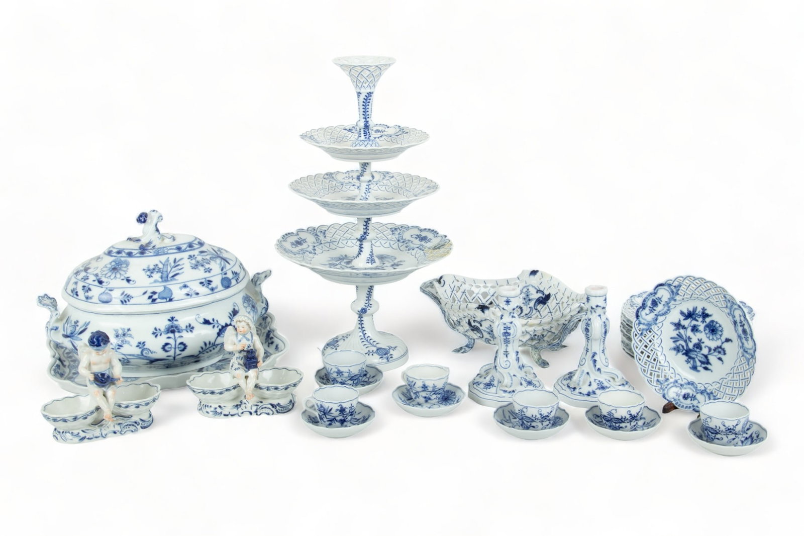 Meissen (German) Blue Onion Porcelain Tureen, Epergne, Serve Ware 22 pcs (1 of 9)