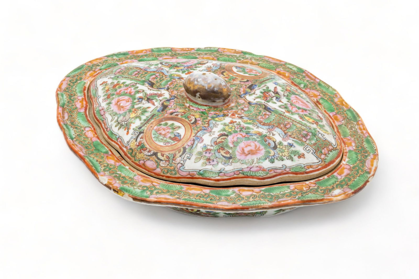 Chinese Rose Medallion Export Porcelain Covered Entree Server, Ca. 1850, W 5" L 10.5" (1 of 4)