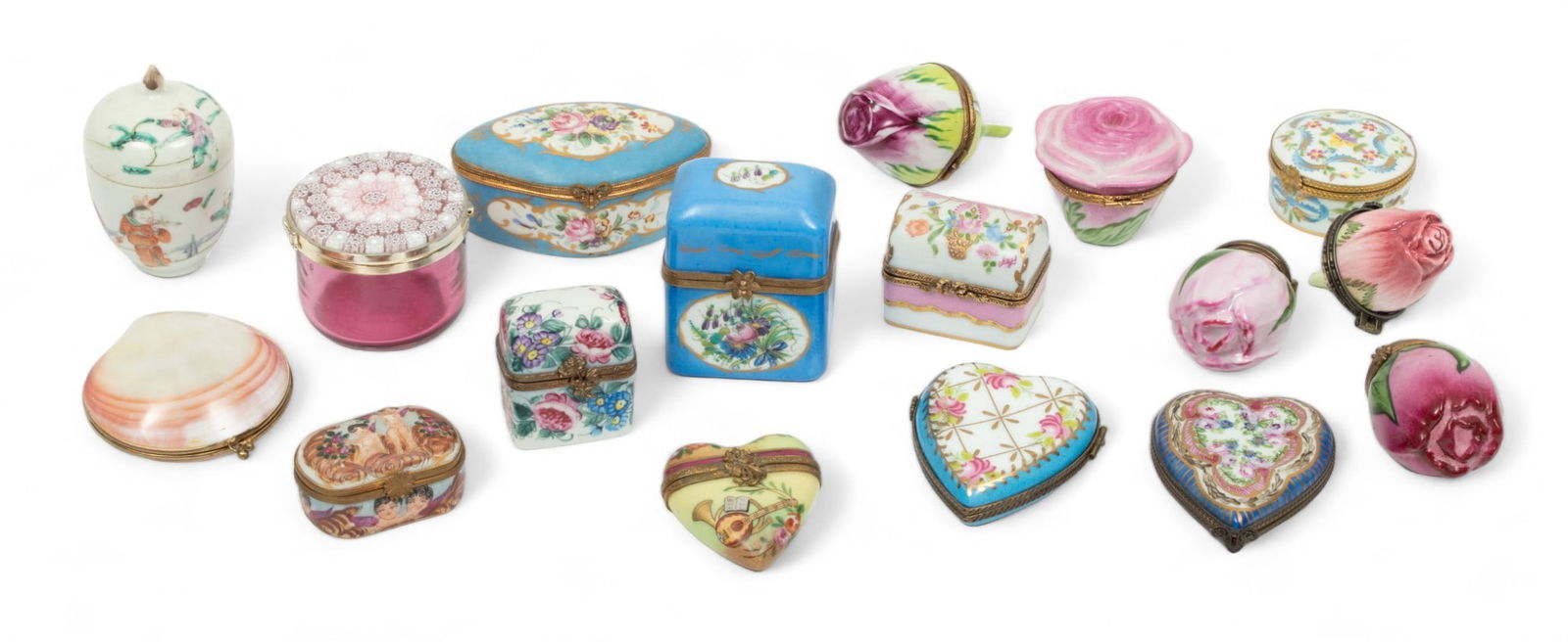 Limoges & Chinese Export Porcelain, Capodimonte & Murano Glass Dresser Boxes, H 2.75" W 2" Depth: Limoges & Chinese Export Porcelain, Capodimonte & Murano Glass Dresser Boxes, H 2.75" W 2" Depth 1.5" 17 pcs | the collection includes four Limoges porcelain Peint Main rose form boxes with an additio