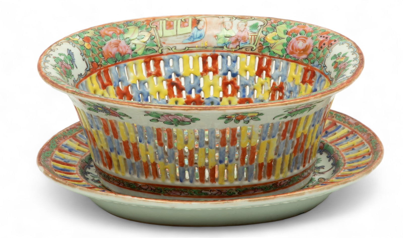 Chines Rose Medallion Porcelain Basket Bowl And Underplate Ca. 19th C., H 4" W 8" L 9" (1 of 6)