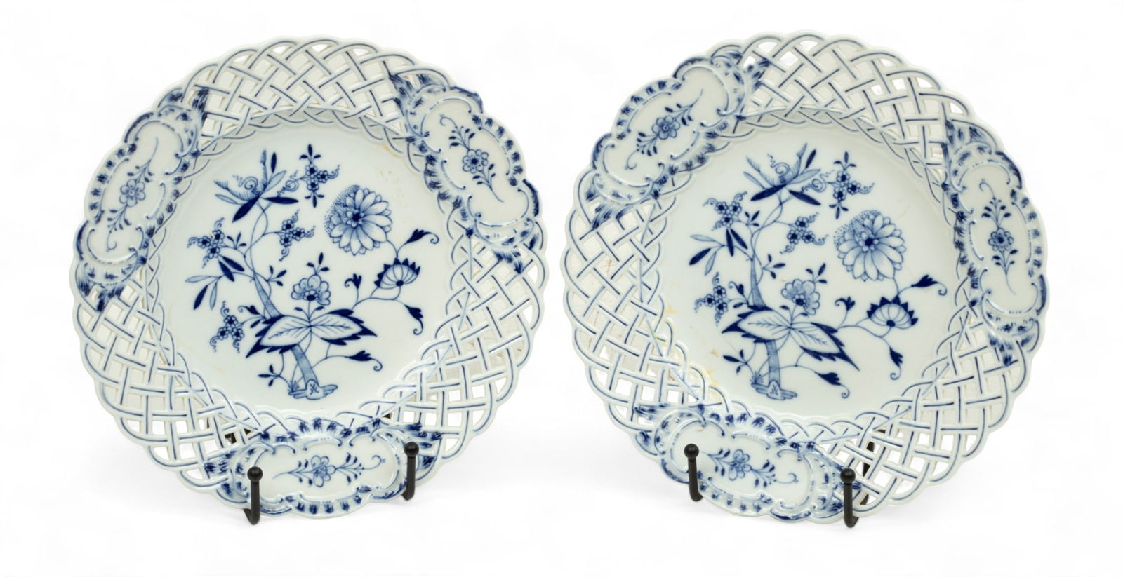 Meissen Blue Onion Porcelain Plates with Openwork Borders Dia. 9" (1 of 5)