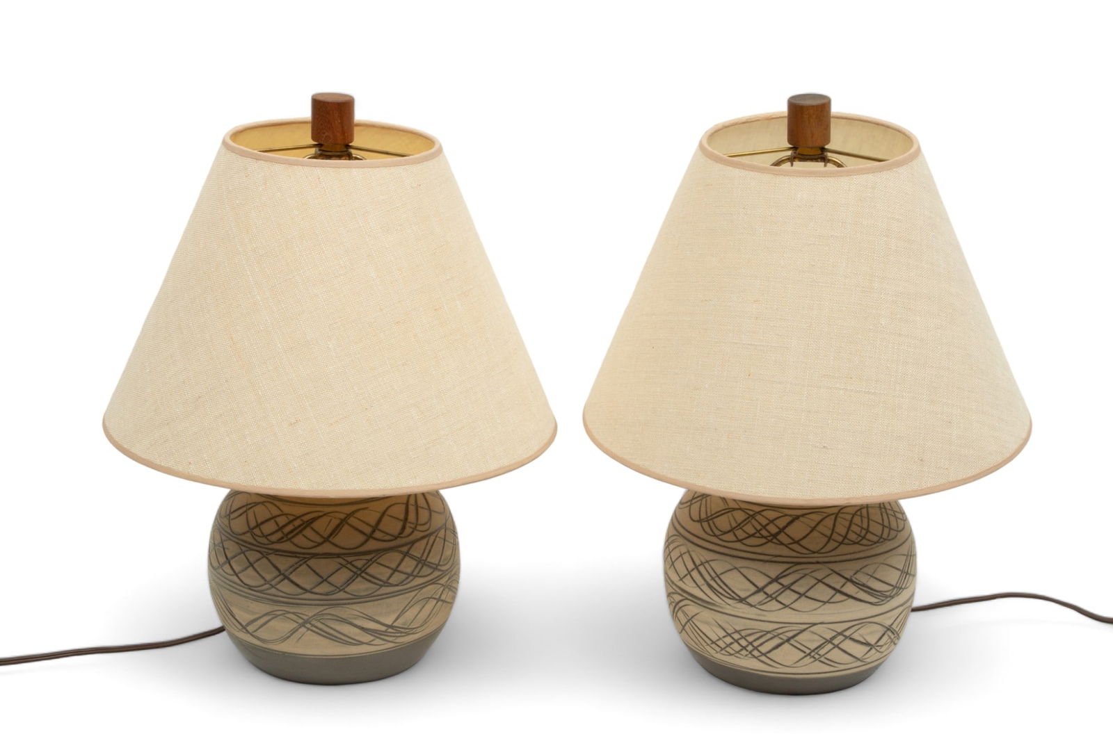 Jane And Gordon Martz Marshall Studio Mid-Century Modern Matte Glazed And Incised Ceramic Table (1 of 5)