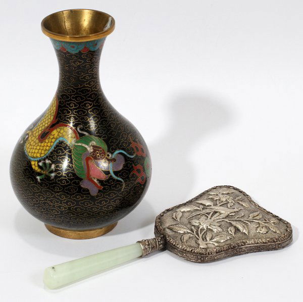 CHINESE HARDSTONE, PORCELAIN, METAL HAND MIRROR: CHINESE HARDSTONE, PORCELAIN & METAL HAND MIRRORS, TWO, H 5 1/4", & A CLOISONNÉ VASE:An drum style hand mirror featuring a seated woman.