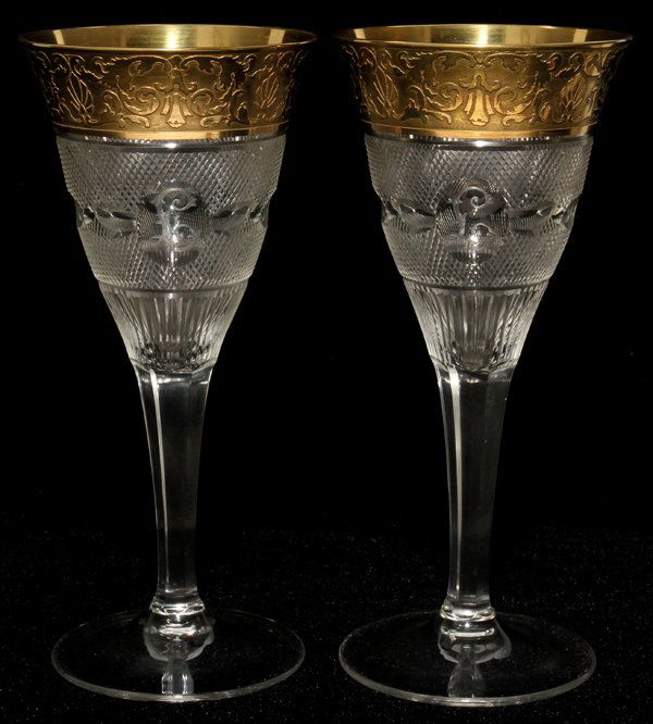 MOSER 'SPLENDID (GOLD)' GLASS CLARET WINES,: MOSER 'SPLENDID (GOLD)' GLASS CLARET WINES, SIX, H 6 3/4":Each bowl having a gold encrusted border and cut oval windows, raised on a paneled standard.