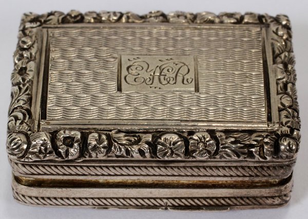GEORGE IV STERLING VINAIGRETTE BY T. PEMBERTON,: GEORGE IV STERLING VINAIGRETTE BY T. PEMBERTON, BIRMINGHAM, 1825-26, W 1 1/4":Rectangular sterling silver hinged case opening to grille, engraved "HER" monogram at the cover. Hallmarks include lion pa