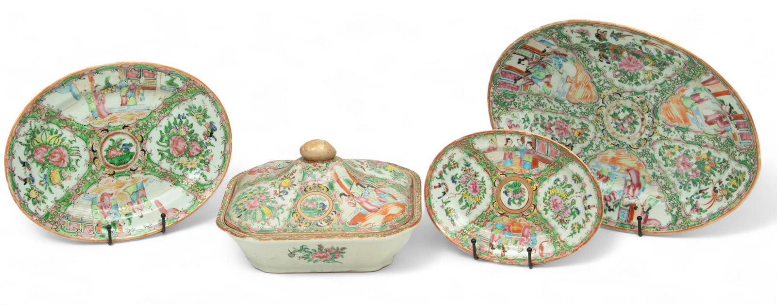 Chinese Rose Medallion Export Porcelain Covered Tureen & Serving Trays, Ca. 18th C., H 6" W 9" L 10" (1 of 10)