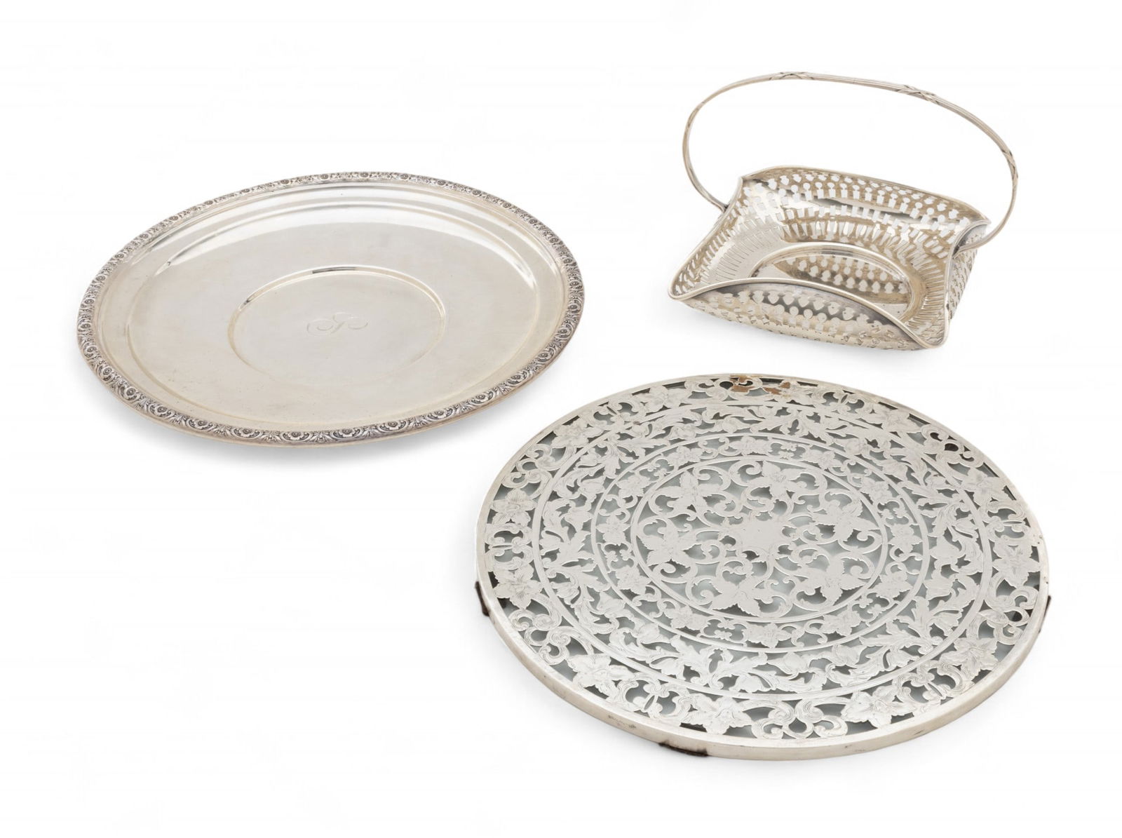 Sterling Silver Trivet, Basket & Serving Tray, Feat. International Silver Co. & Gorham, Dia. 10" 17t: Sterling Silver Trivet, Basket & Serving Tray, Feat. International Silver Co. & Gorham, Dia. 10" 17t oz 3 pcs | the lot includes one International Silver Company 'Prelude' serving tray (DIA 10"), one