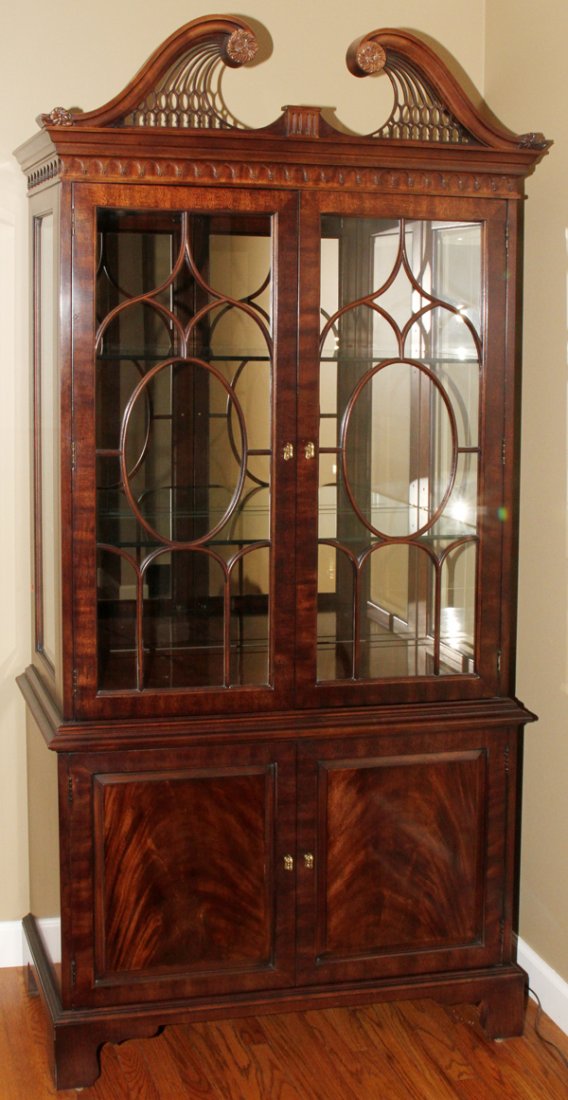 122216 HENREDON MAHOGANY CHINA CIRCA 1985