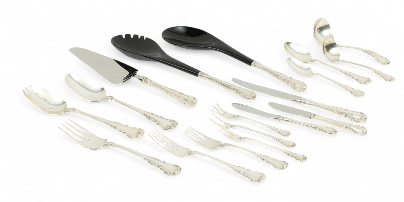 Wallace Silversmiths (American) 'Melanie' Sterling Silver Flatware, Service for 12, 120.8t oz 116: Wallace Silversmiths (American) 'Melanie' Sterling Silver Flatware, Service for 12, 120.8t oz 116 pcs | Includes: 12 Dinner Knives (L 9.5"), 12 Dinner forks (L 7.5"), 22 Salad/Dessert forks, 24 Teaspo