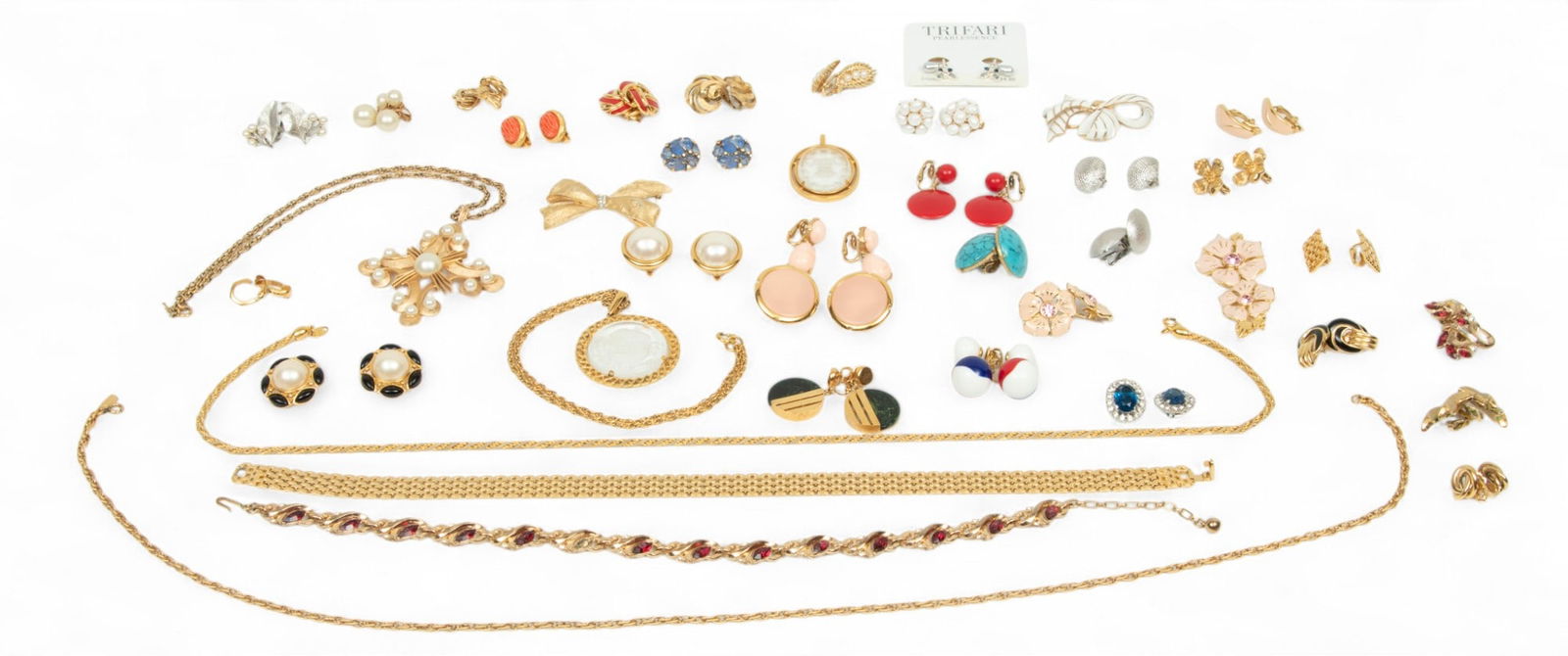 Trifari Brooches & Necklaces (9), Earrings (28 Pairs) 69 pcs (1 of 5)