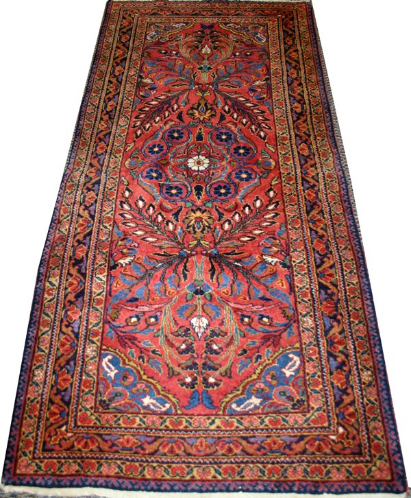 LILIHAN PERSIAN RUG, 6' 8" X 3' 0": LILIHAN PERSIAN RUG, 6' 8" X 3' 0":