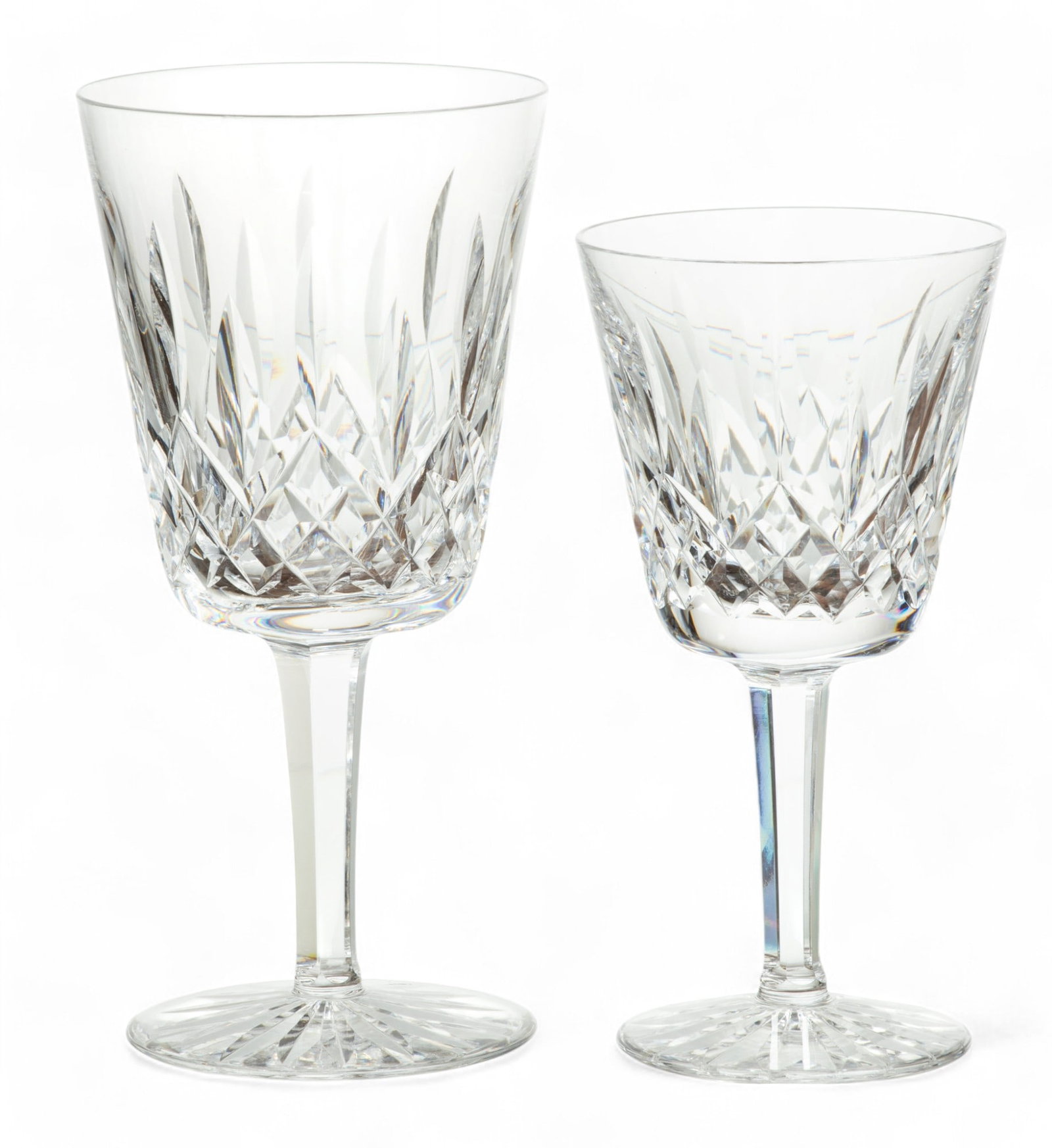 Waterford (Irish) 'Lismore' Cut Crystal Water Goblets & Claret Wine Glasses, 16: Waterford (Irish) 'Lismore' Cut Crystal Water Goblets & Claret Wine Glasses, 16 Made in Ireland. The lot contains eight water goblets and eight claret wine glasses, each with vertical notches above a 