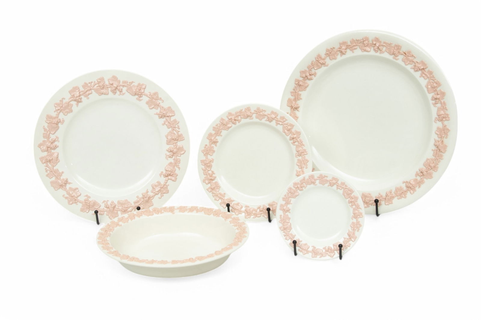 Wedgwood Etruria (English) Queen's Ware Embossed Porcelain Dinner Service Dia. 10.8" 51 PCS (1 of 3)