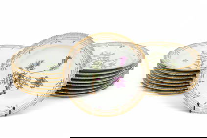 Royal Copenhagen (Danish) Flora Danica Painted Porcelain Dinner Plates Dia. 10" 16 PCS (1 of 7)