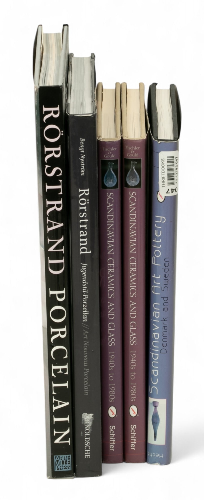 Collection of Books on the Subject of Scandinavian Ceramics, 5 PCS: Collection of Books on the Subject of Scandinavian Ceramics, 5 PCS Lot includes: (1.) "Rorstrand Porcelain: Art Nouveau Masterpieces" by Bengt Nystrom. First edition, published by Abbeville Press, NY,