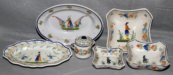 HENRIOT QUIMPER PLATTERS (2), L 11", & DISHES: HENRIOT QUIMPER PLATTERS (2), L 11", & DISHES, FOUR PIECES:two platters @ 11",two serving dishes @ 4", 7". Hand painted. Breton peasant motif. Plus one sugar bowl with damage to cover and one other 6"