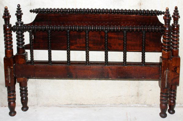 VICTORIAN 3/4 SPOOL WALNUT BED, 1880 WITH RAILS: VICTORIAN 3/4 SPOOL WALNUT BED, 1880, WITH RAILS, H 33", W 46":