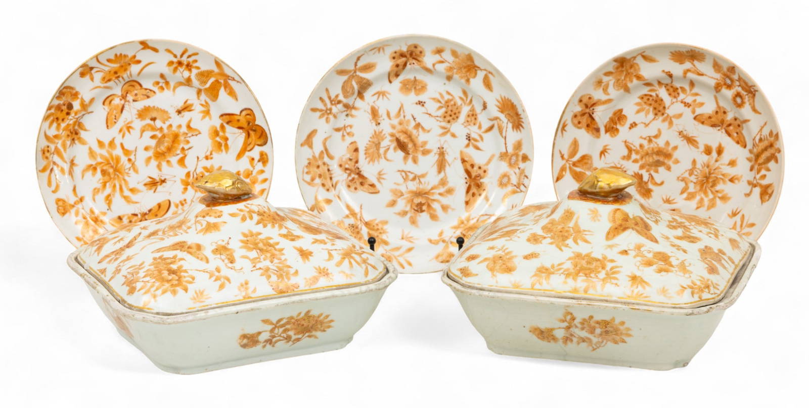 Chinese Export Porcelain Covered Entree Dishes (2)+ 3 Plates 1800, H 5.5\" W 8\" L 9\" 3 PCS