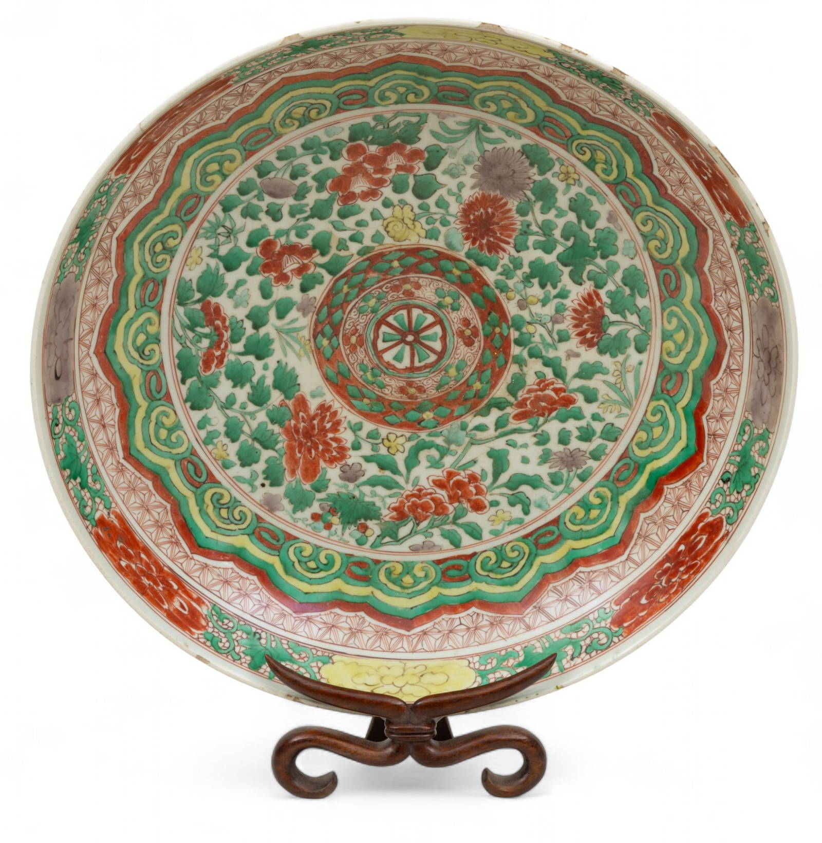 Chinese Famille Verte Porcelain Charger, 19th C., H 2.875\" Dia. 14.25\"