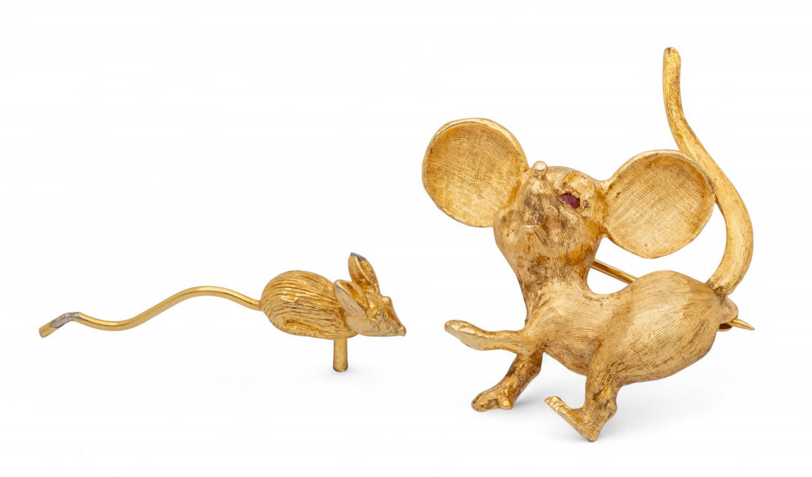 14 Yellow Gold And Ruby Brooch 'Mouse', H 1.5" 7 g (1 of 6)