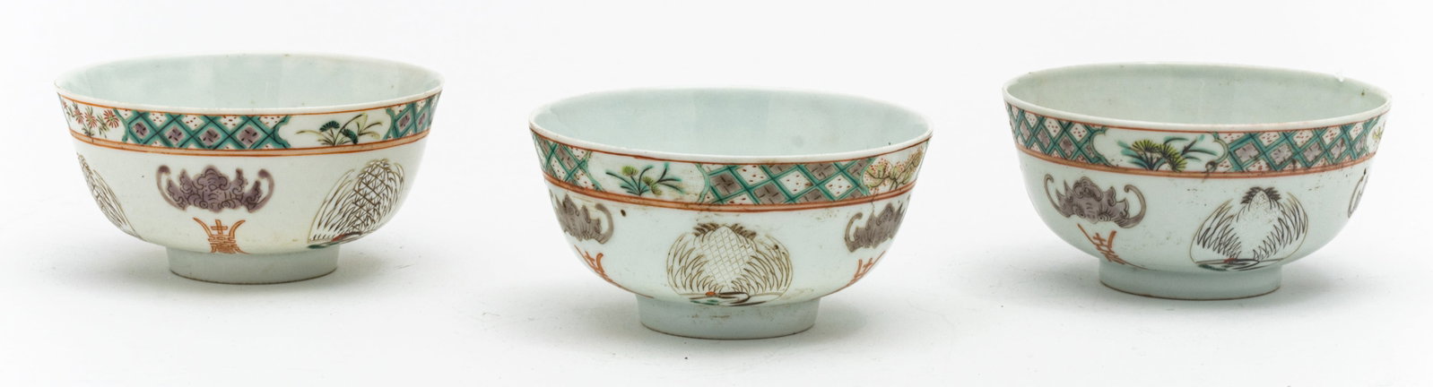 Chinese Famille Rose Porcelain Bird Bowls, H 2.25" Dia. 4.5" 6 PCS: Chinese Famille Rose Porcelain Bird Bowls, H 2.25" Dia. 4.5" 6 PCS Bat motif multicolored design. Dimensions: H 2.25" Dia 4.5" 6 PCS