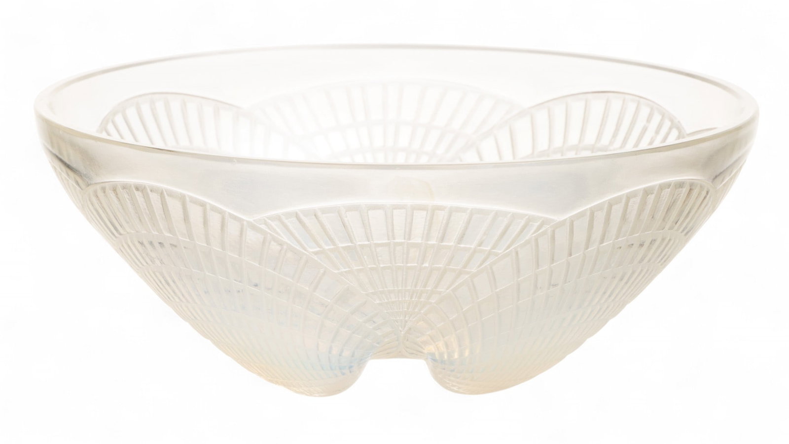 Lalique (French) Art Deco Opalescent Glass Bowl 'Coquilles', H 2.75" Dia. 7.25": Lalique (French) Art Deco Opalescent Glass Bowl 'Coquilles', H 2.75" Dia. 7.25" Signed R. Lalique France No. 3202 to the underside. Small bowl with scalloped shell designs. Provenance: Property 