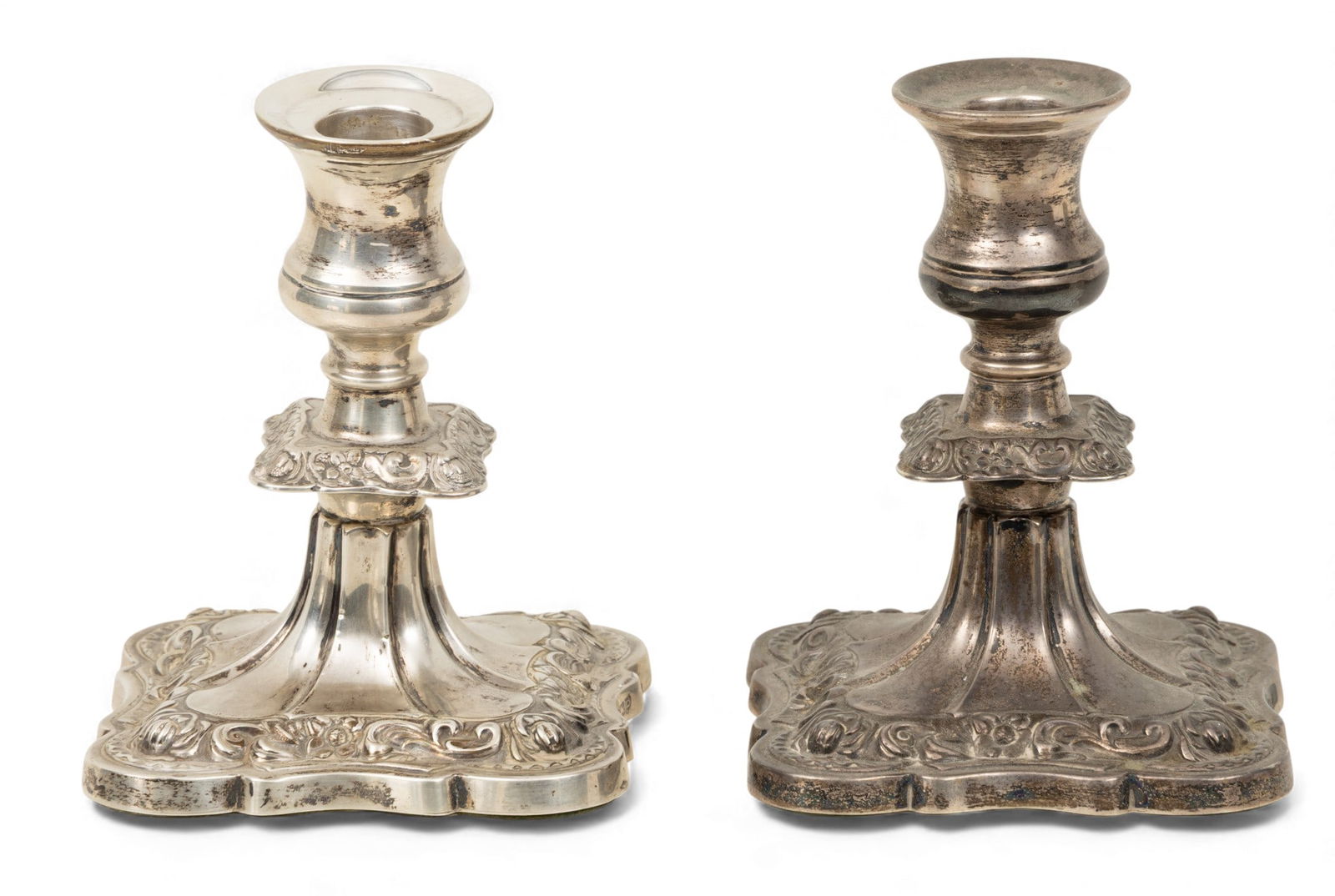 Edward Viner (British) Sterling Silver Candlesticks 1932, H 6" W 4.5" L 4.5" 26 t oz 1 PAIR: Edward Viner (British) Sterling Silver Candlesticks 1932, H 6" W 4.5" L 4.5" 26 t oz 1 PAIR A pair of weighted, sterling silver candlesticks bearing Edward Viner, Sheffield, and 1932 hallmarks. Having