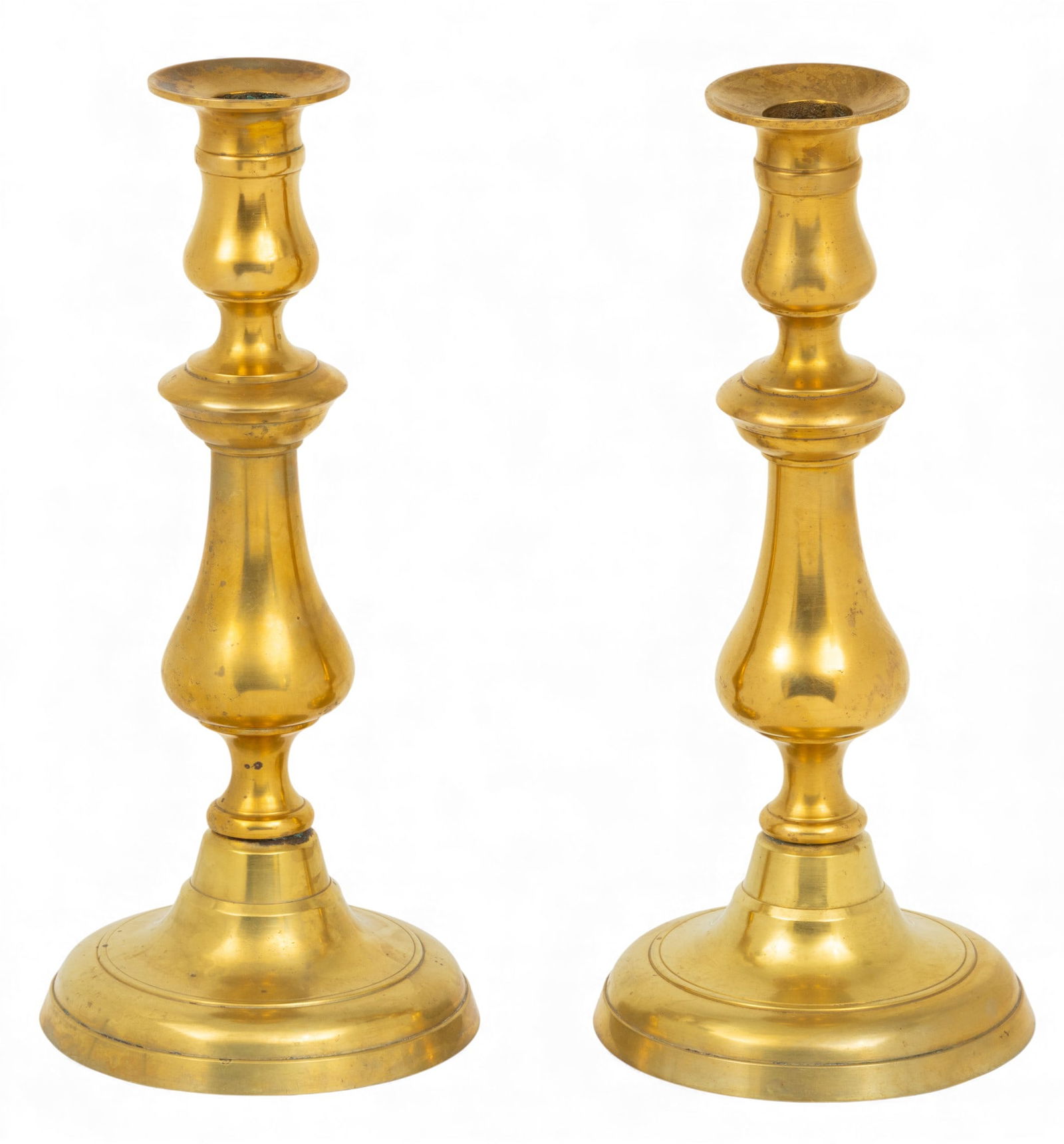 American Brass Antique Push up Candlesticks 1880, H 11" 40 t oz 1 PAIR: American Brass Antique Push up Candlesticks 1880, H 11" 40 t oz 1 PAIR Baluster shape, round base. Provenance: Property of a Bloomfield Hills, MI private collector. Dimensions: H 11" 40 t oz 1