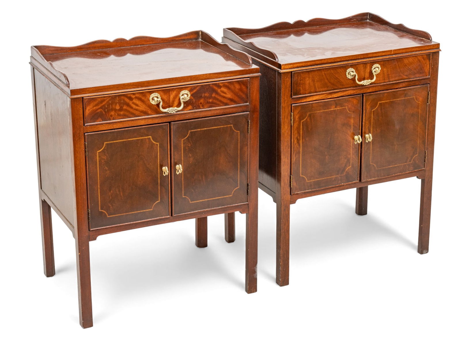 Baker Furniture Mahogany Georgian Style End Tables 20th C., H 29.25" W 22" Depth 16" 1 PAIR (1 of 9)