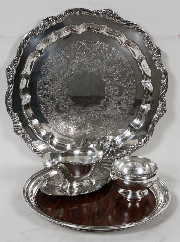 SILVER PLATE TRAYS, GRAVY BOAT AND OPEN SUGAR 5: SILVER PLATE TRAYS, GRAVY BOAT AND OPEN SUGAR 5 PCS.:round tray gravy boat, 7" L., and under tray, small dish, 3" H. x 4" Dia., round engraved tray 16" Dia. Smaller tray 12" Dia with wood well;