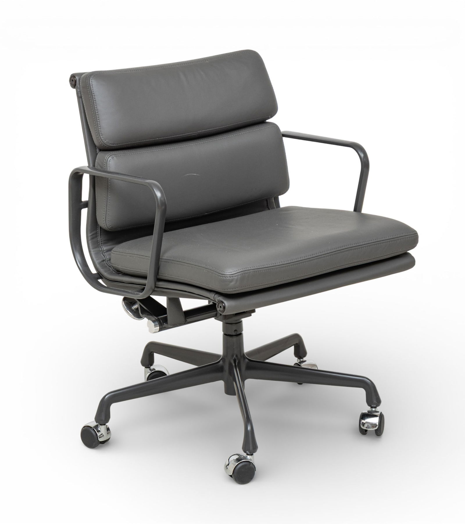 Charles and Ray Eames for Herman Miller (American) Leather Aluminum Group Office Chair 2022, H 31.5" (1 of 8)
