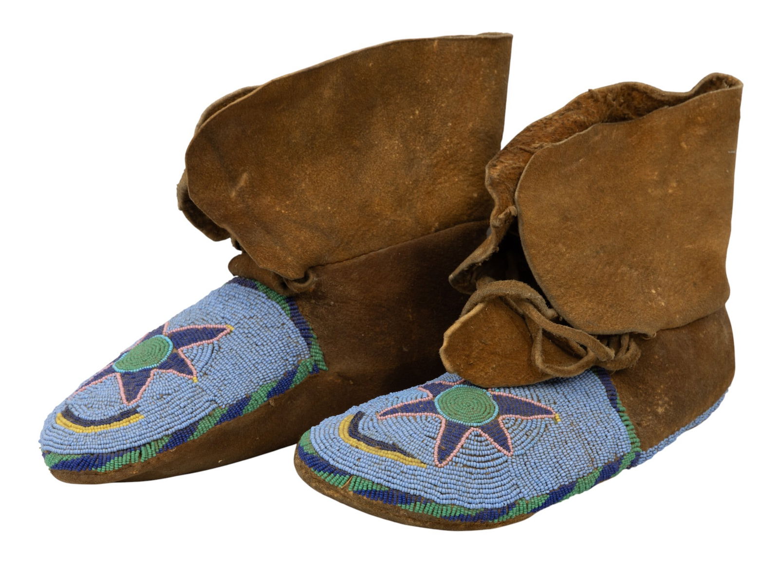 Ojibwe Native American Beaded Hide Moccasins, Ca. 1940, L 10" 2 PCS (1 of 5)