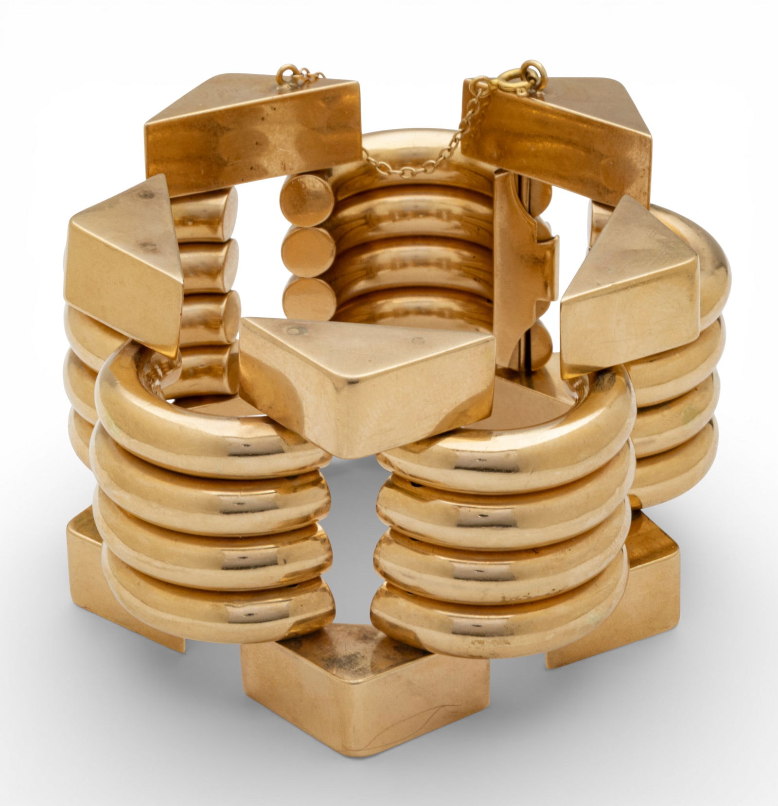 14K Yellow Gold Link Bracelet, 1960, W 1.8" L 8.2" 127 g 1 PC: 14K Yellow Gold Link Bracelet, 1960, W 1.8" L 8.2" 127 g 1 PC Five links. Very heavy and well made. Maker's mark of a large W with a small b inside Provenance: Property from a Bloomfield Hills, MI pr