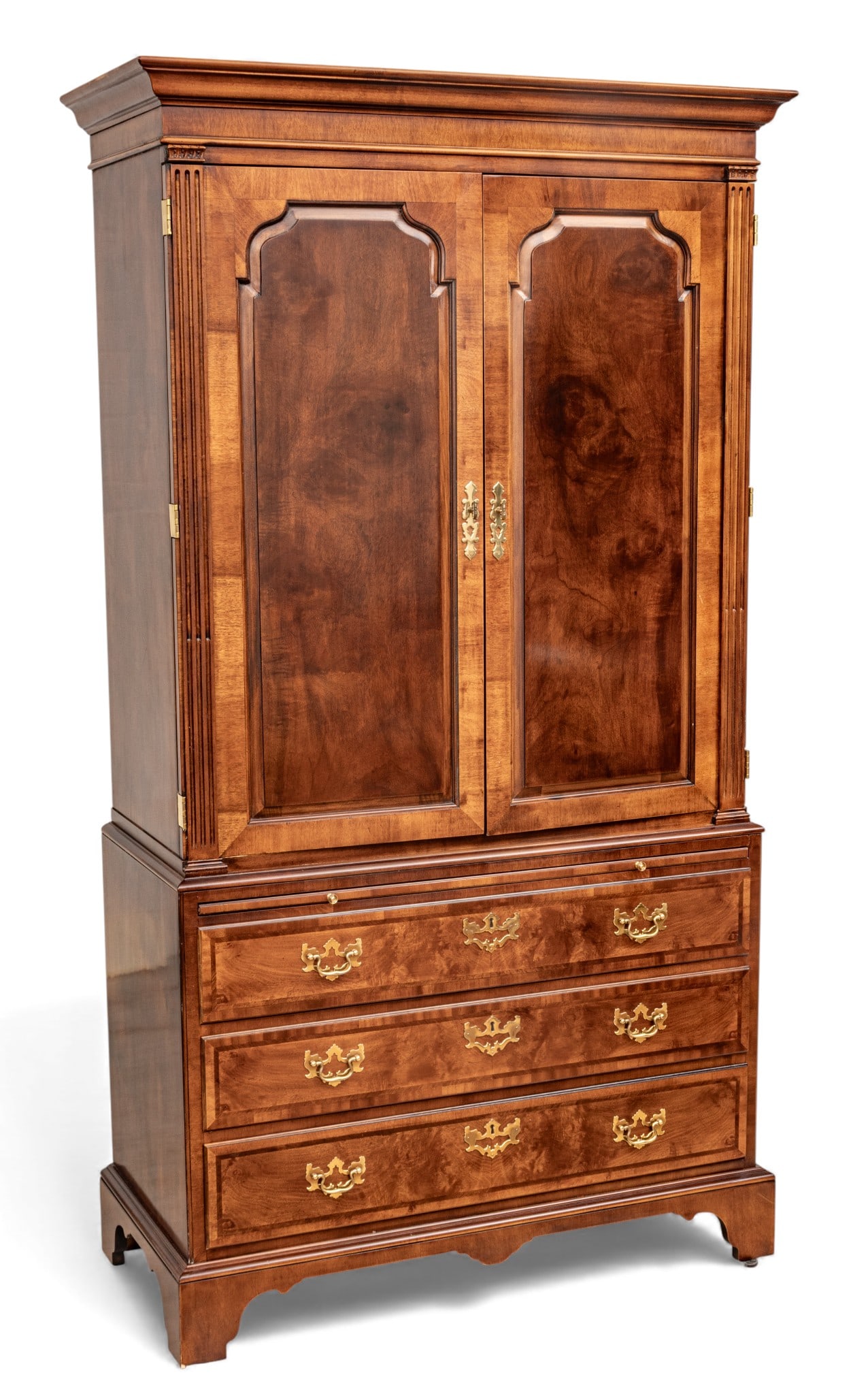 Henredon (American) Chippendale Style Carved Mahogany Linen Press 20th C., H 80" W 44" Depth 20" (1 of 11)
