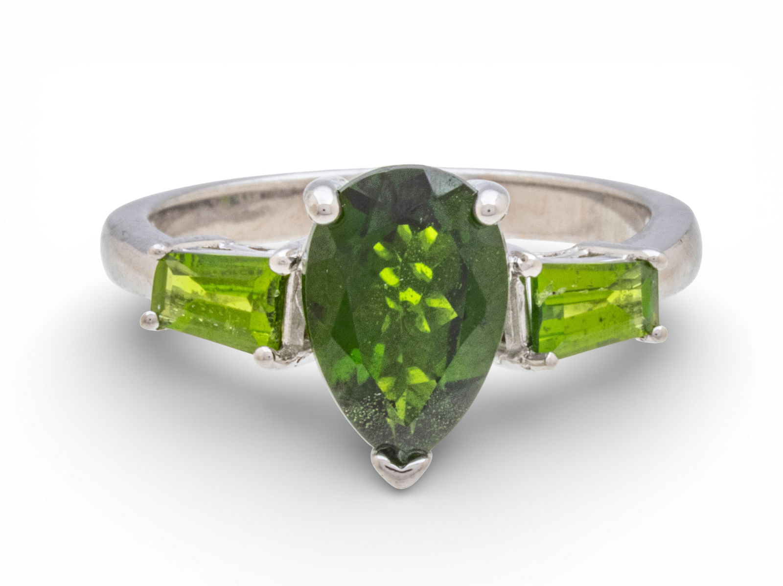 Bangkok Ratnaraj Jewelers Sterling Silver and Two-Tone Tsavorite Garnet Ring Size 7 (1 of 8)