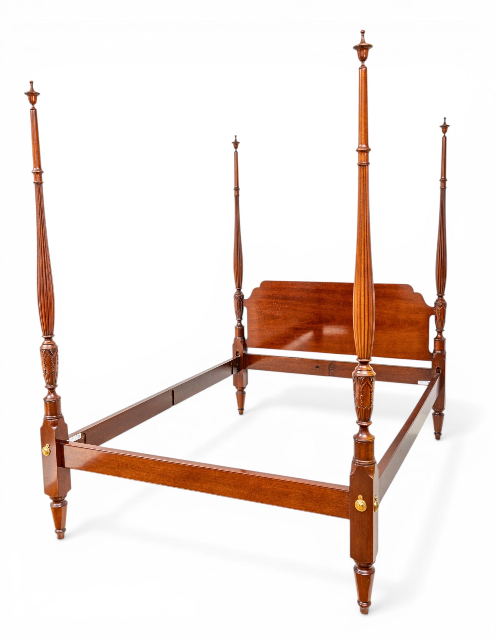 Kindel Furniture Company (American) Mahogany Four Poster Queen Size Bed 20th C., H 88" W 62" Depth: Kindel Furniture Company (American) Mahogany Four Poster Queen Size Bed 20th C., H 88" W 62" Depth 88" Queen size bed having reeded poster columns with acorn finials. Provenance: Property from the co