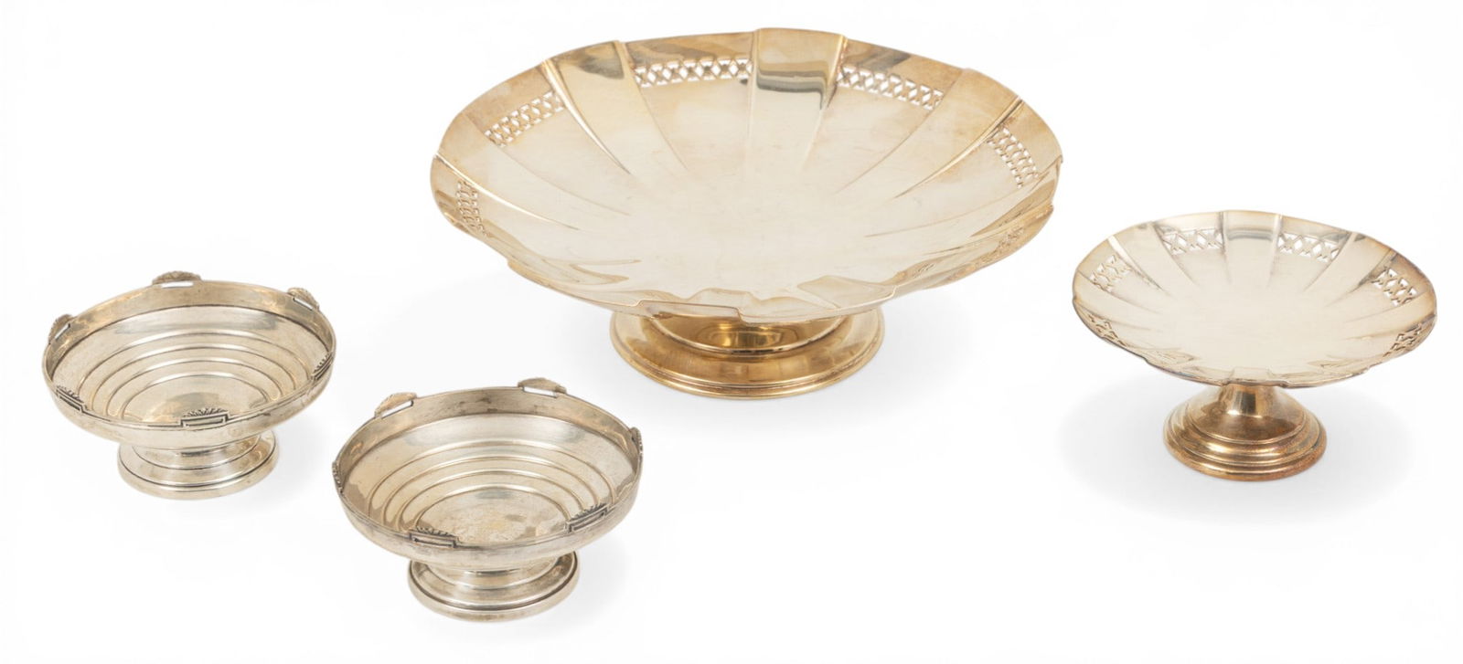 Sterling Silver Compotes Dia 4" (2) + Mappin & Webb Silver Plate Compotes (2) 1919, 4 PCS: Sterling Silver Compotes Dia 4" (2) + Mappin & Webb Silver Plate Compotes (2) 1919, 4 PCS Pair of sterling silver candy compotes by Roberts and Dore, Birmingham, England Dia 4" H 2" weigh 4.3Toz