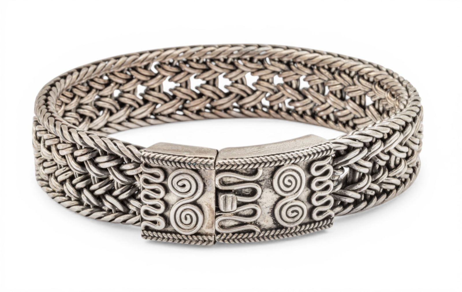 Sterling Silver Hinged Woven Bracelets 6.5" & 8.5" 78 g 2 PCS: Sterling Silver Hinged Woven Bracelets 6.5" & 8.5" 78 g 2 PCS Impressed 925 BA. Bali Indonesia. Dimensions: 78 g 2 PCS