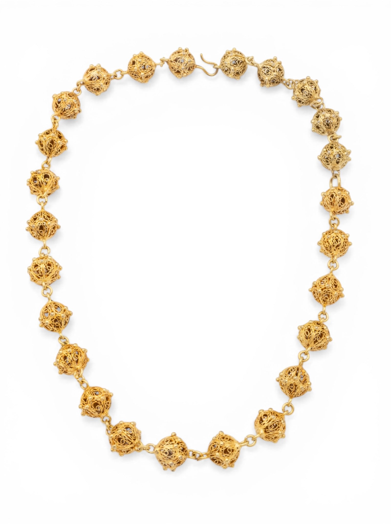 Vermeil Necklace L 16" 40 g 1 PC: Vermeil Necklace L 16" 40 g 1 PC 25 linked filigree balls. Hook closure. Dimensions: L 16" 40 g 1 PC