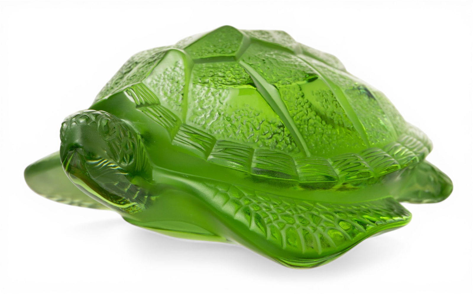 Lalique (France) Green Art Glass Caretta Turtle W 4.7" L 6": Lalique (France) Green Art Glass Caretta Turtle W 4.7" L 6" Signed. Provenance: Property of a Troy, MI private collector Dimensions: W 4.7" L 6"