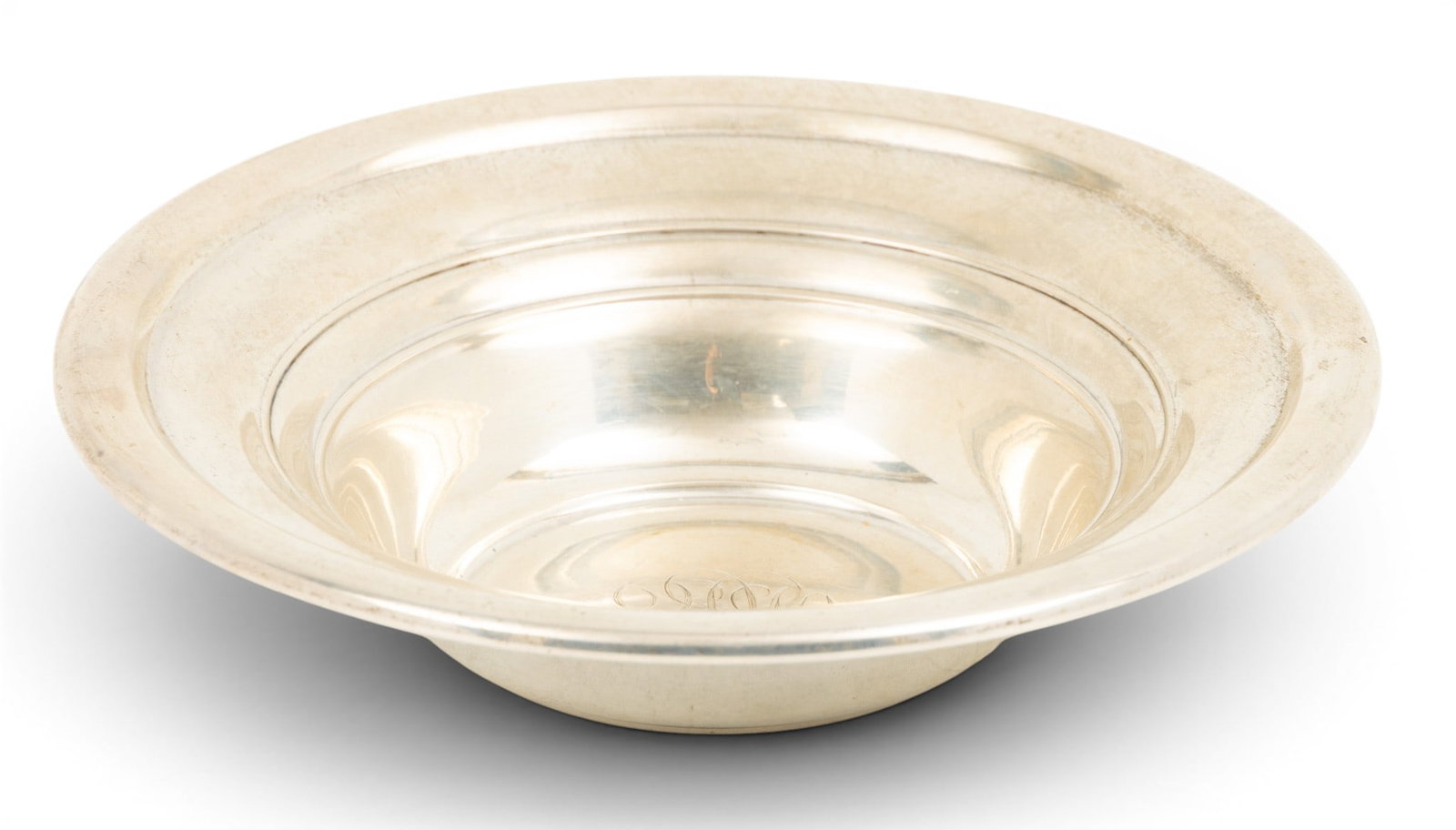 Lunt Sterling Candy Dish "Le Pierre" #117 Monogrammed "MTE" 1970, Dia. 6" 2.1 t oz 1 PC (1 of 4)